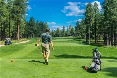 What Is a Golf Bag's Standard Size?